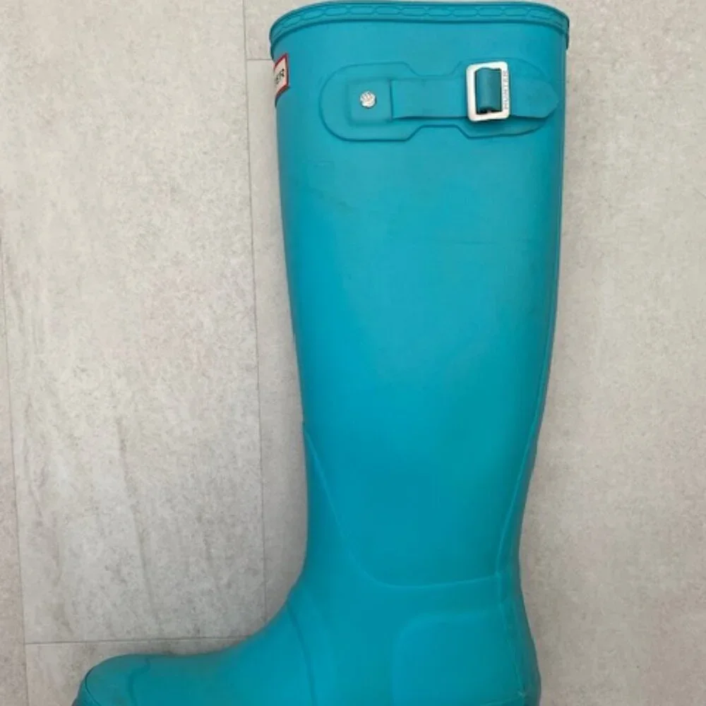 HUNTER Original Tall Turquoise Blue Rain Boots AND Socks Sz 7 Wellies